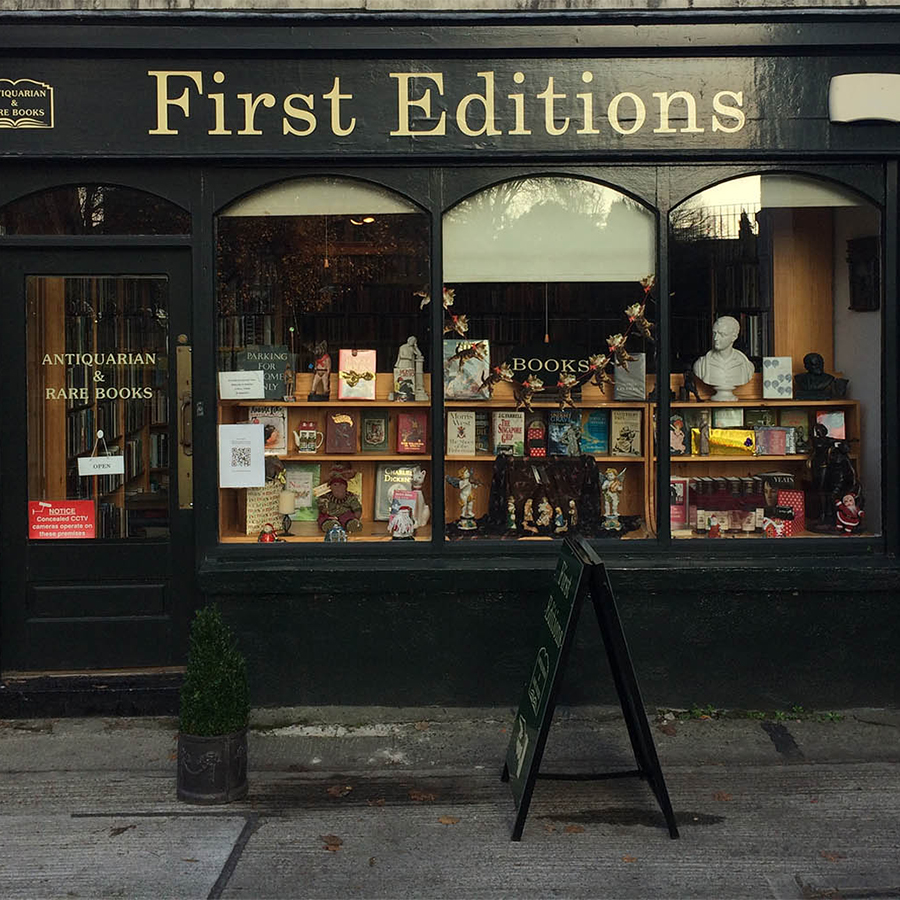 Beautiful Bookshops Around Ireland To Visit This Christmas