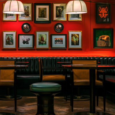 10 Flamboyant Hotel Stays Inspired by Oscar Wilde