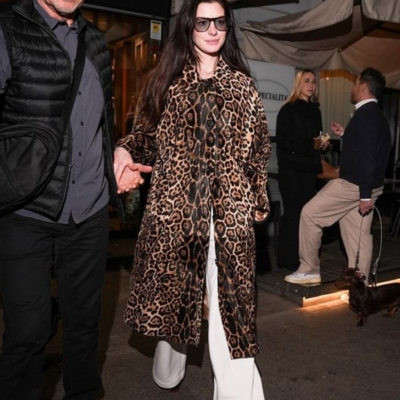 Anne Hathaway's Chloé-Inspired Look Is The Perfect White Jeans Outfit